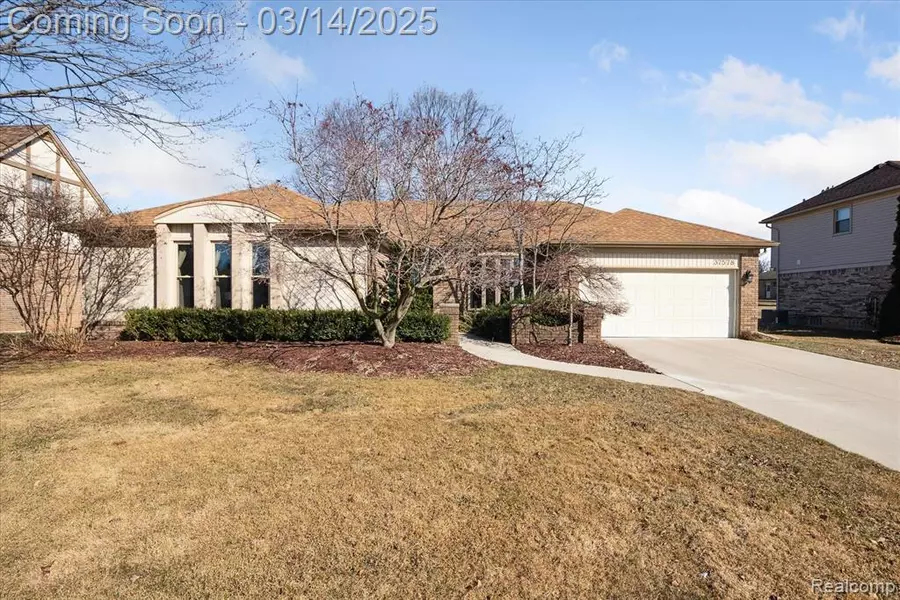 37578 MUNGER Drive, Livonia, MI 48154