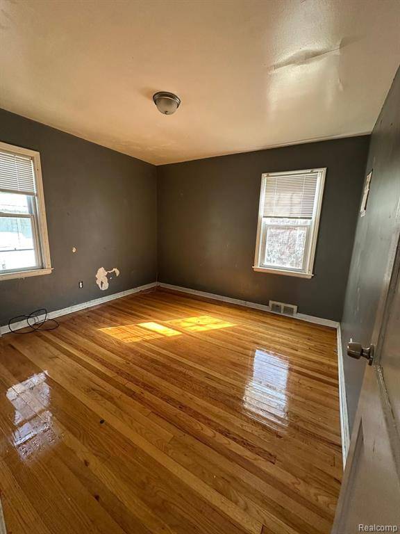 Detroit, MI 48228,9934 WARWICK Street