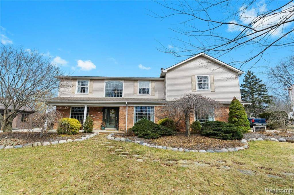 8842 THORNTREE Drive, Grosse Ile Twp, MI 48138