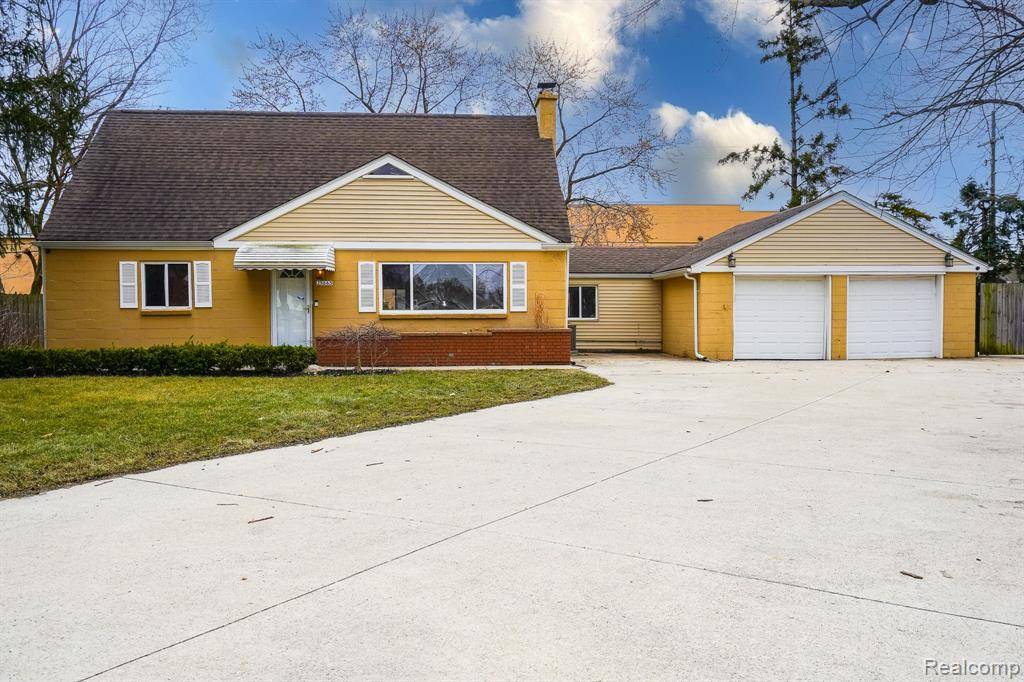 21865 S TULLER, Southfield, MI 48076