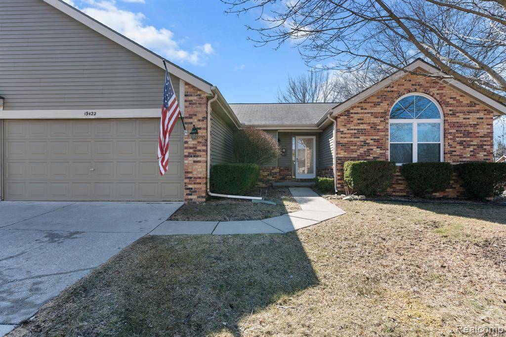 19422 Cardene Ct, Northville Twp, MI 48167