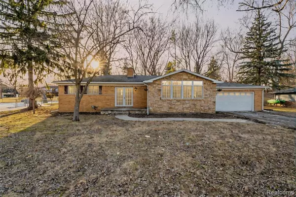 780 Bow Lane, Waterford Twp, MI 48328