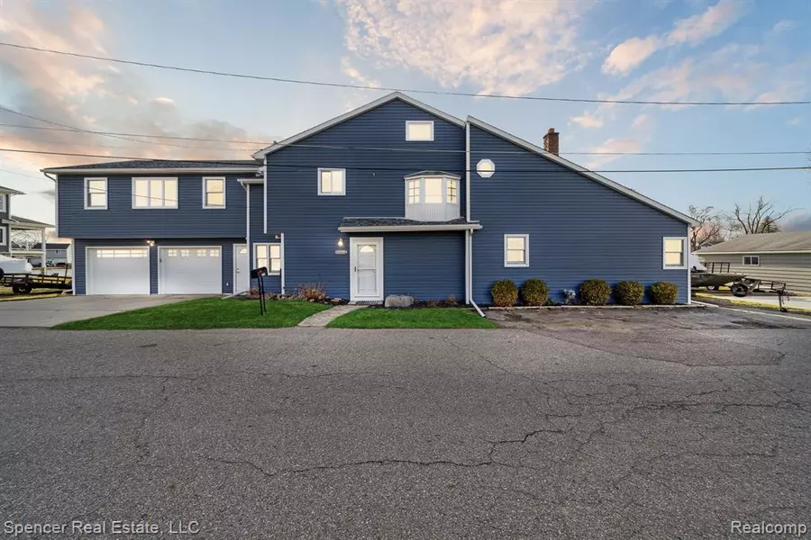 2299 Kingston Street, White Lake Twp, MI 48386