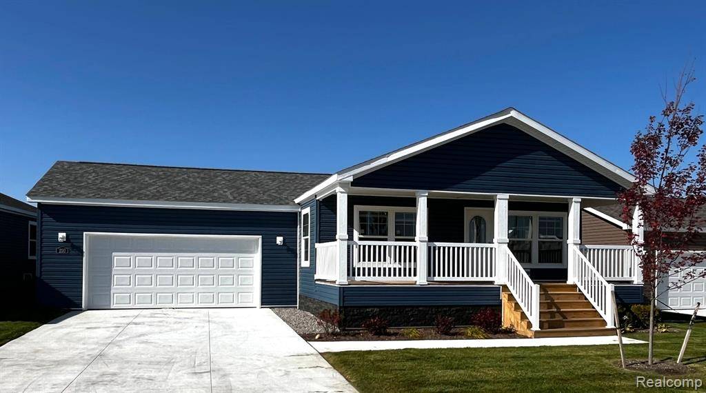 250 RIVIERA Drive, Lapeer Twp, MI 48446