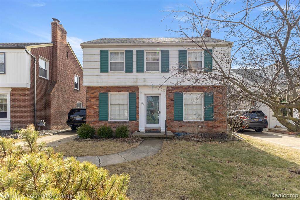 Grosse Pointe Woods, MI 48236,1883 LOCHMOOR Boulevard