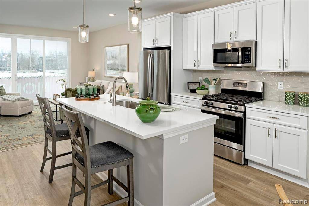 Lyon Twp, MI 48165,56039 Madison Lane 10 44