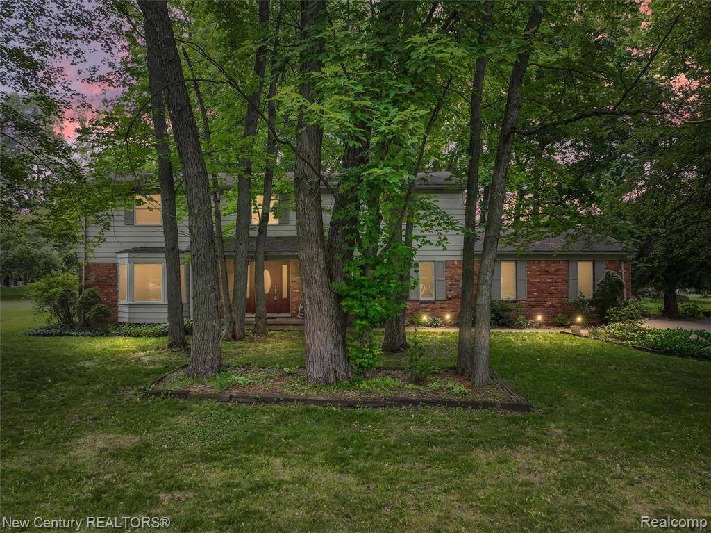 6750 LIMERICK Lane, Troy, MI 48098
