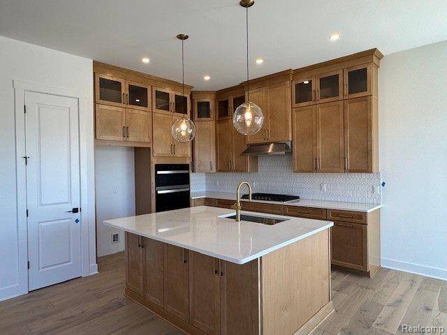Saline, MI 48176,754 Sutton Court