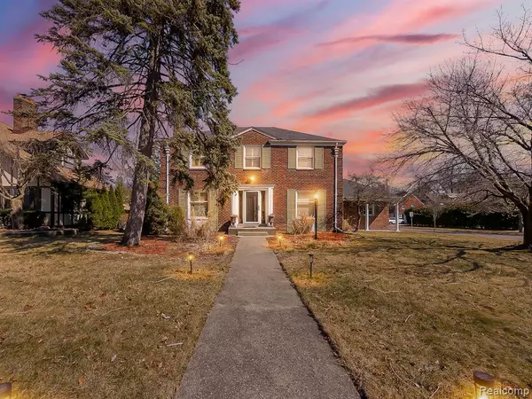 Grosse Pointe Park, MI 48230,1304 DEVONSHIRE Road