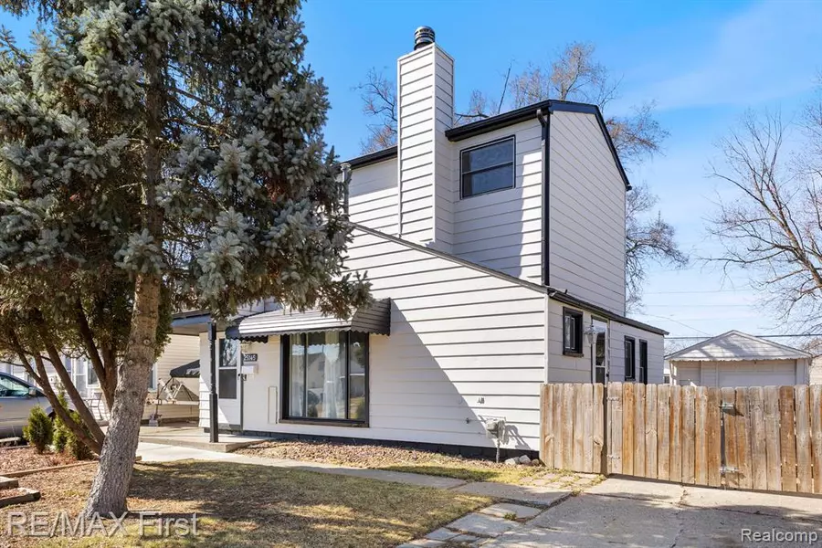 25145 HAYES Boulevard, Warren, MI 48089