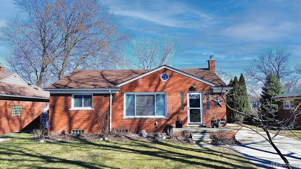 22023 GROSSEDALE Street, St. Clair Shores, MI 48082