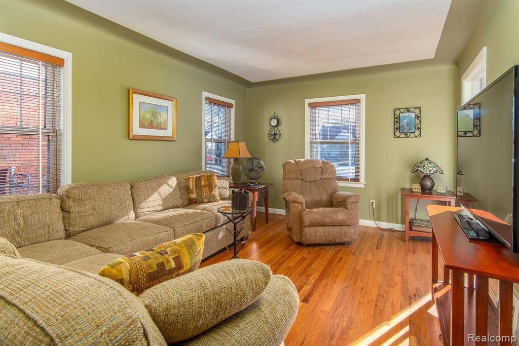 Dearborn, MI 48124,3036 LINCOLN Street