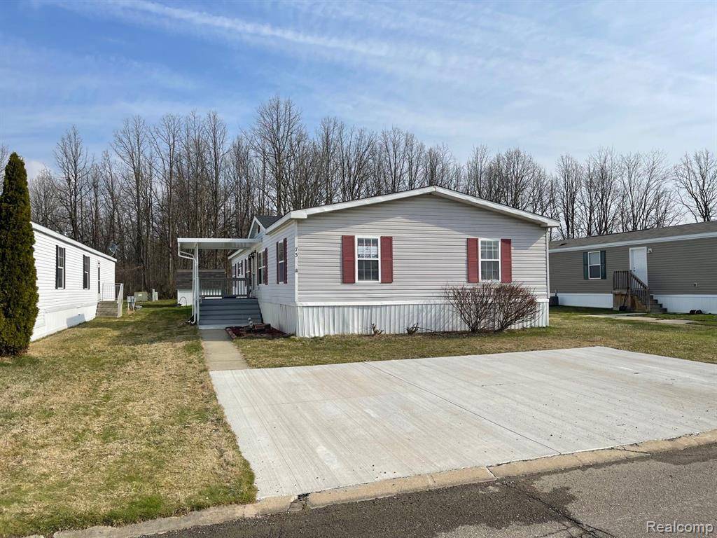 73 Grey Fox Court, Grand Blanc Twp, MI 48439
