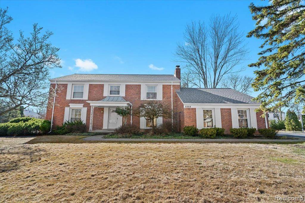 West Bloomfield Twp, MI 48322,5888 RED COAT Lane