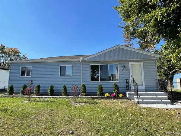 5775 N DOWLING Street, Westland, MI 48185