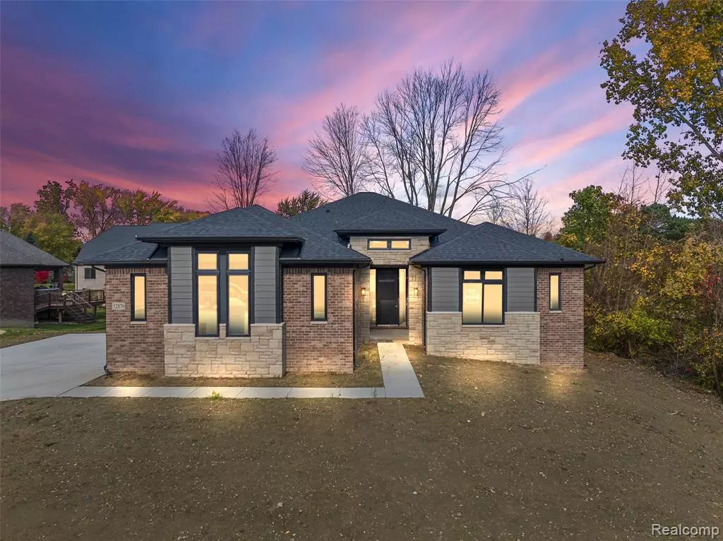 Shelby Twp, MI 48315,49619 White Mill Drive