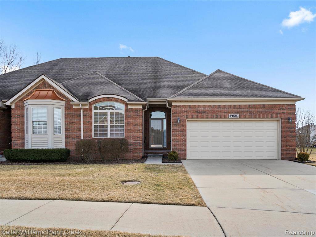 21614 Mary Rose Drive 36, Macomb Twp, MI 48044