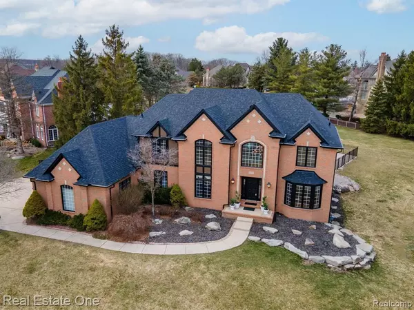 2880 BAYTREE, Oakland Twp, MI 48306