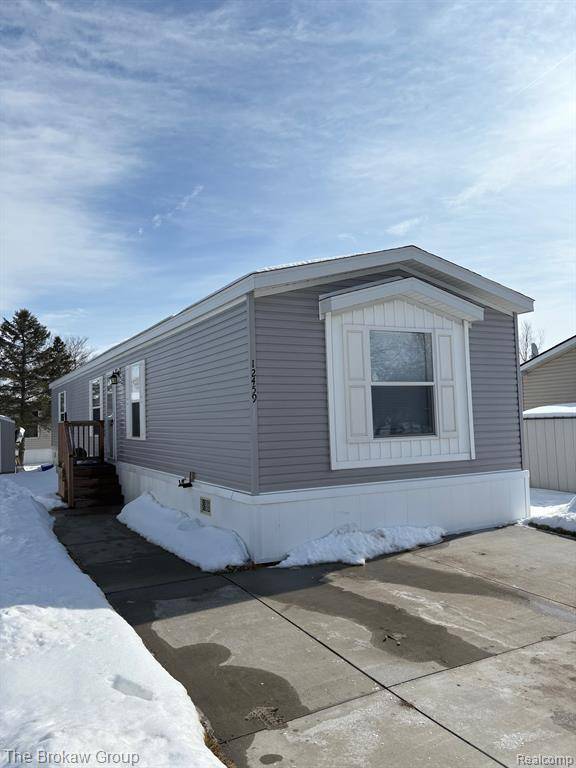 12459 SAINT MICHEL Avenue, Bruce Twp, MI 48065