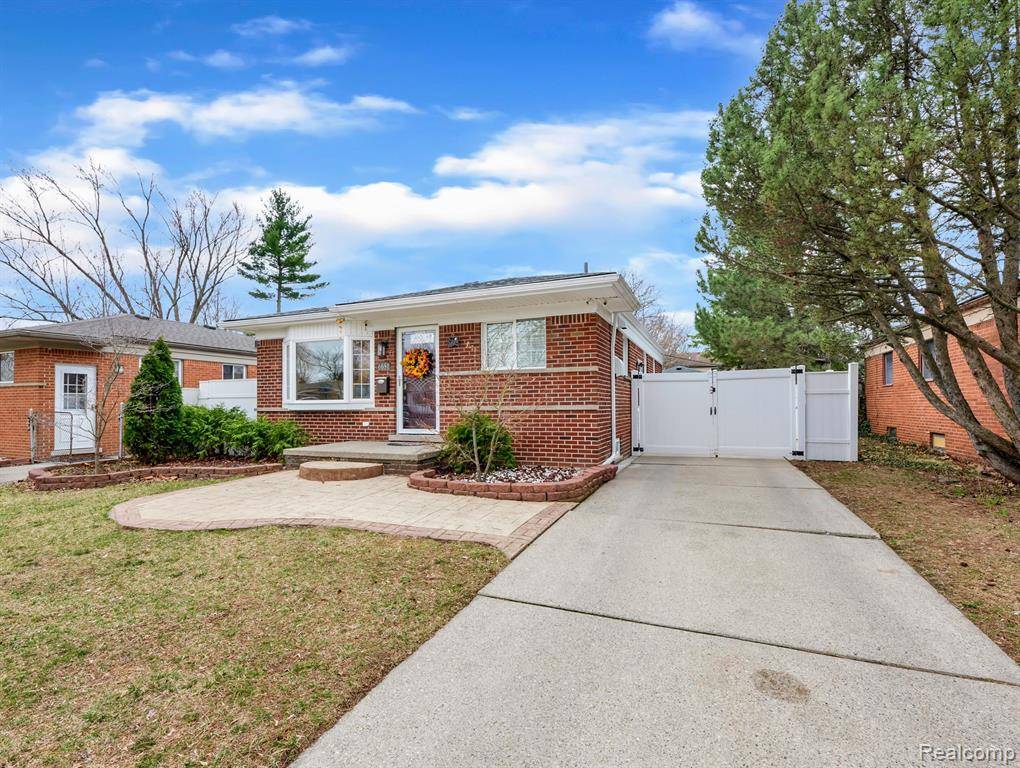 6651 NORBORNE Avenue, Dearborn Heights, MI 48127