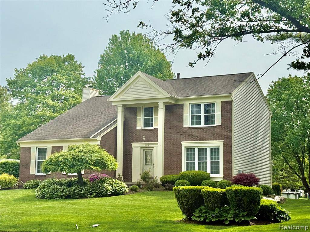 3023 HOLBEN Drive, Orion Twp, MI 48360