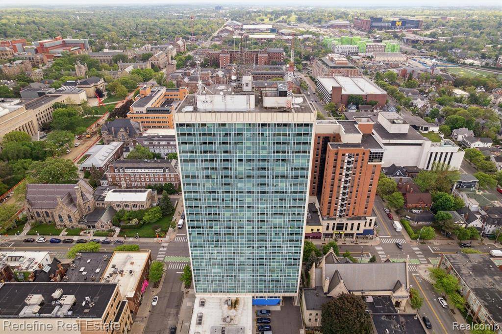 Ann Arbor, MI 48104,555 E William Street 14A