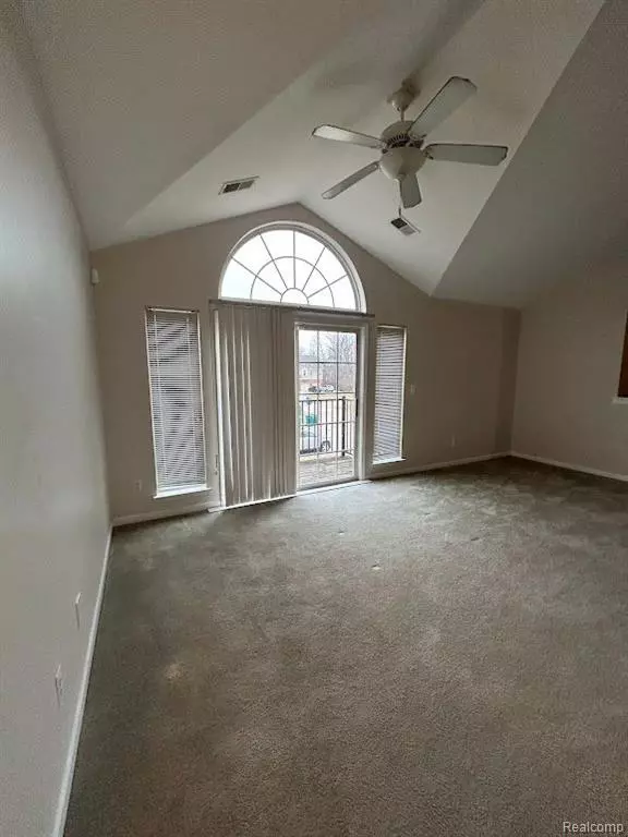 Brownstown Twp, MI 48183,20039 HIDDEN OAKS Drive