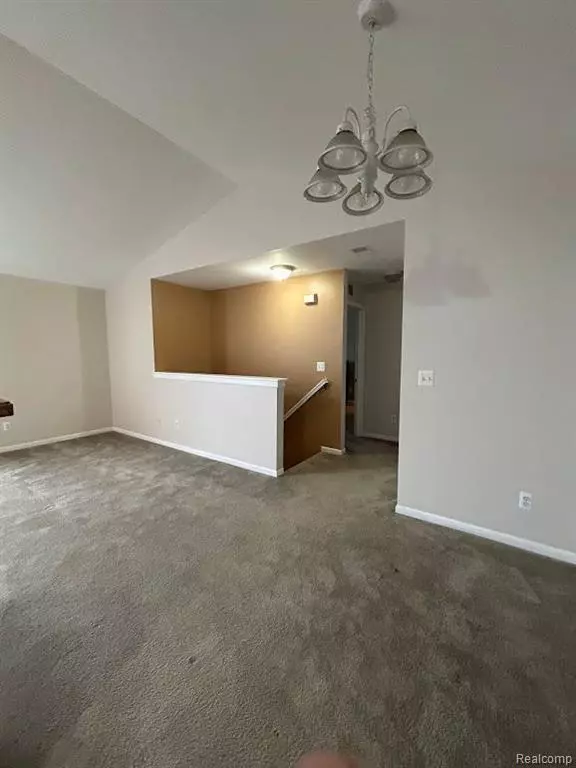 Brownstown Twp, MI 48183,20039 HIDDEN OAKS Drive