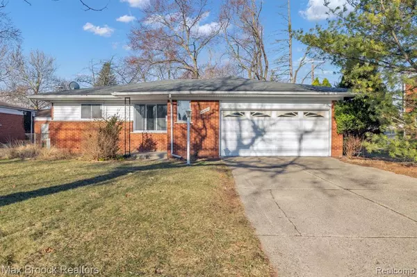 21431 BUTTERCREST Street, Southfield, MI 48075