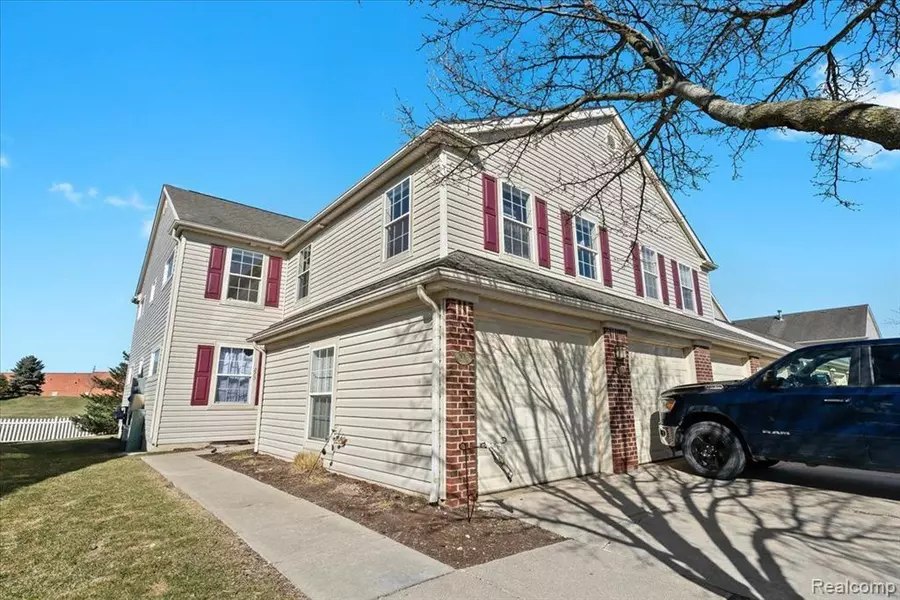 273 VICTORIA Drive, Dexter, MI 48130