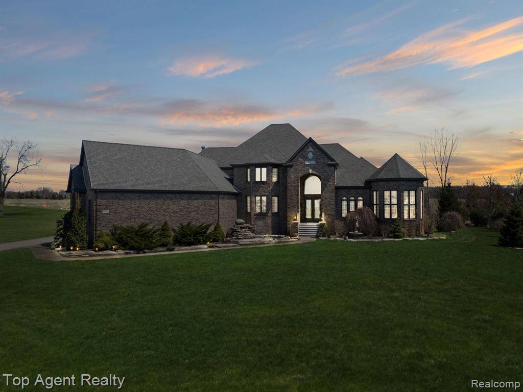 66748 NOTRE DAME Boulevard, Washington Twp, MI 48095