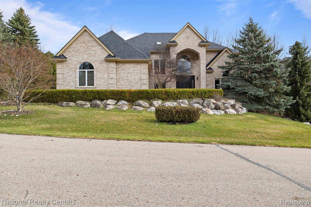 26732 WEMBLEY Court, Farmington Hills, MI 48331