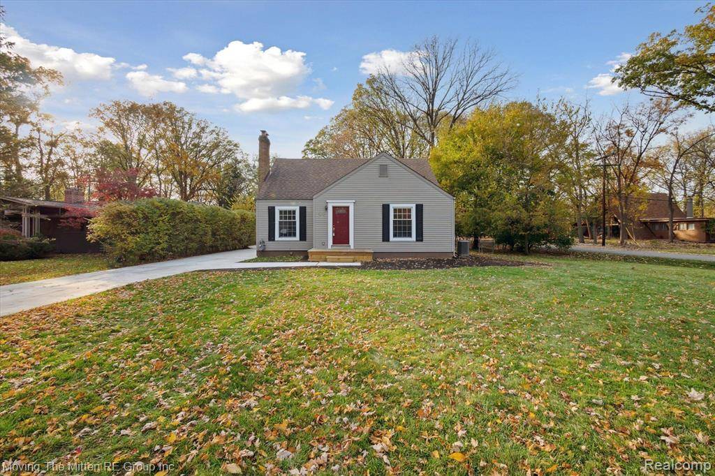 21124 THOROFARE Road, Grosse Ile Twp, MI 48138