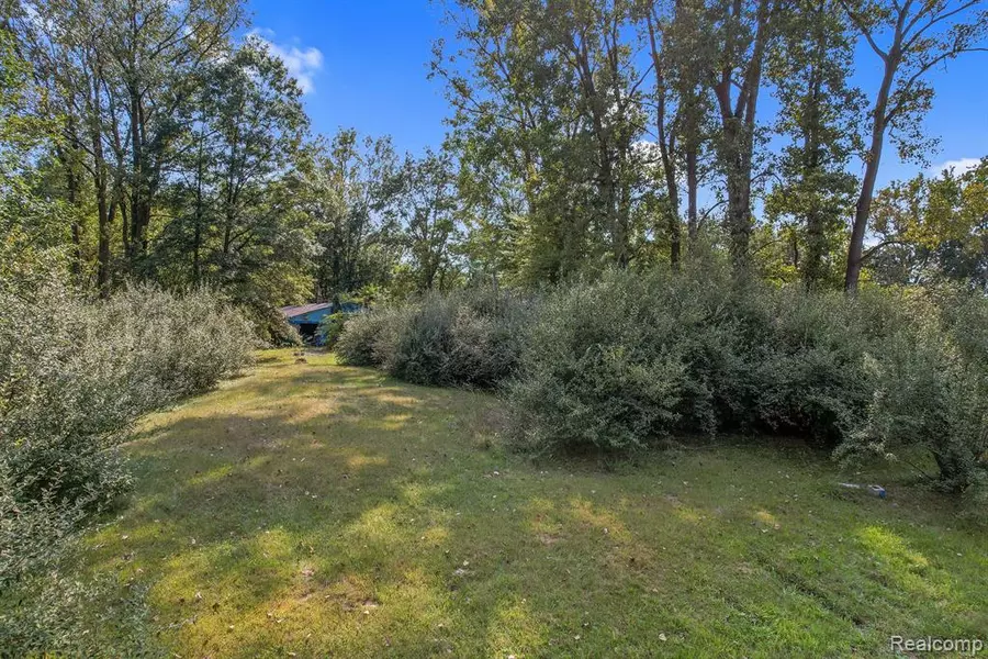 46921 Arkona, Belleville, MI 48111