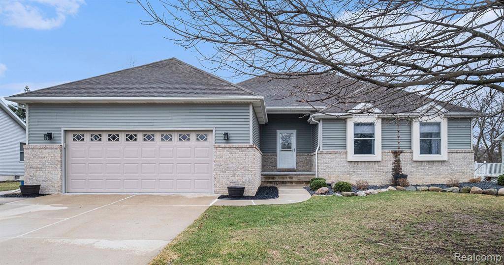 437 MELANIE Court, Linden, MI 48451