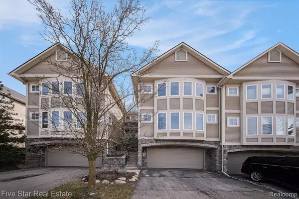 253 OLD CREEK Drive,  Saline,  MI 48176