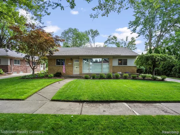 Beverly Hills Vlg, MI 48025,31062 W RUTLAND Street