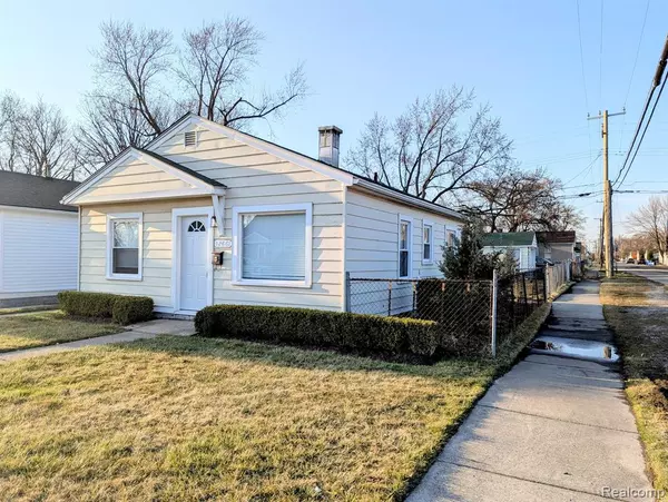 12861 VERNON Avenue,  Warren,  MI 48089