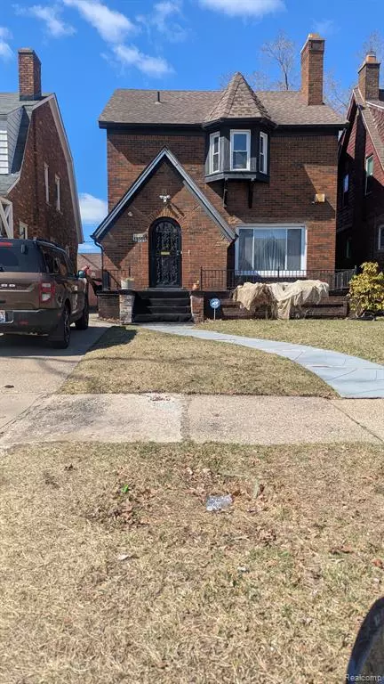 19205 WOODINGHAM Drive, Detroit, MI 48221