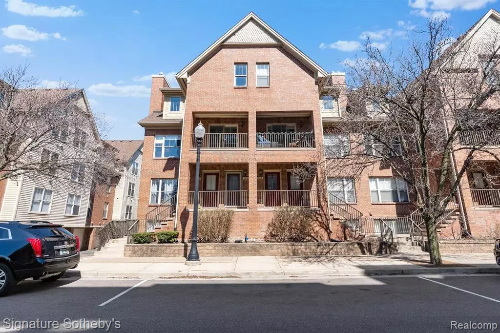 Royal Oak, MI 48067,170 TIFFANY Lane
