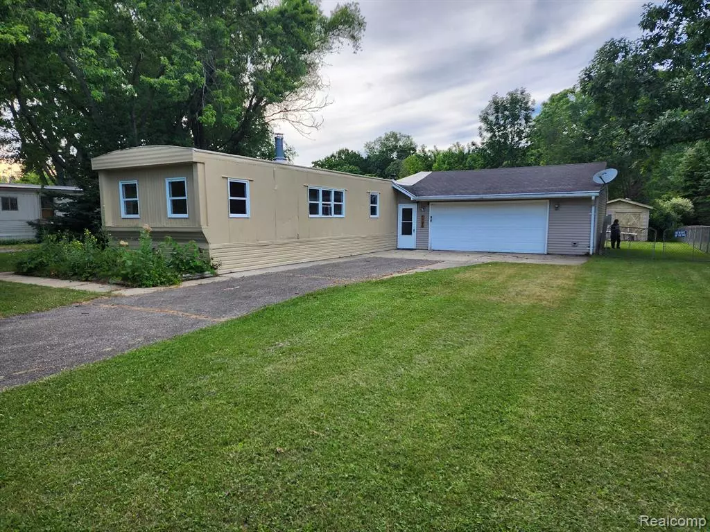 Genoa Twp, MI 48843,5791 MAUNEE Drive