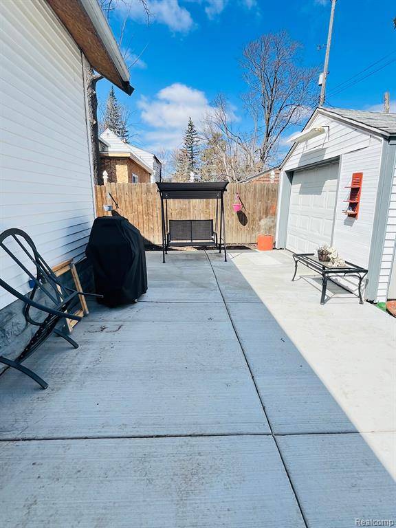 Flint, MI 48504,1702 COPEMAN Boulevard