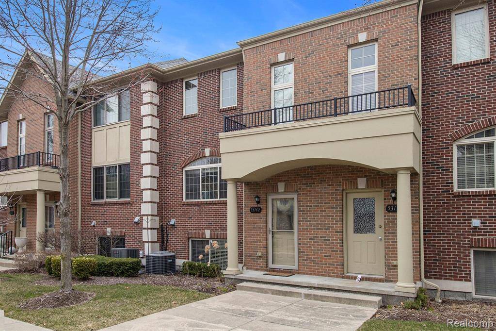 53142 CELTIC Drive, Shelby Twp, MI 48315