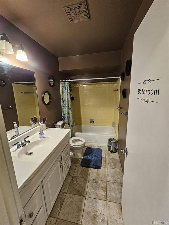 Sterling Heights, MI 48312,13940 CAMELOT Drive 79