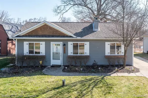 6084 BROCKWAY Street,  Commerce Twp,  MI 48382