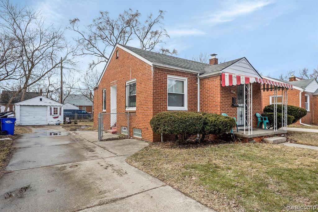 Detroit, MI 48219,18641 SUNDERLAND Road