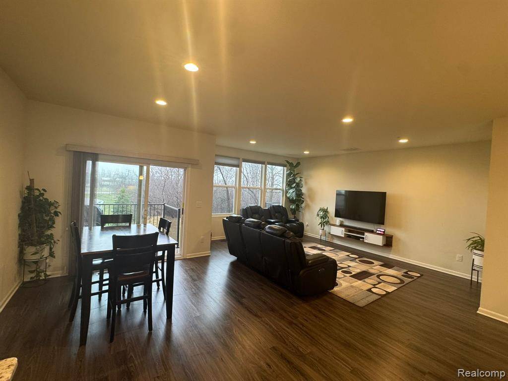 Novi, MI 48375,43433 CHANCELLOR Lane
