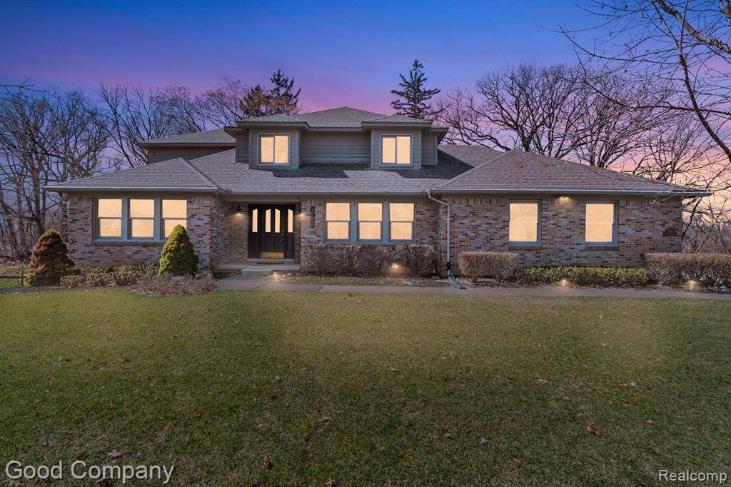 10076 AYLEBURY Drive, Green Oak Twp, MI 48178