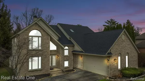 6246 Lindsay Court, West Bloomfield Twp, MI 48324