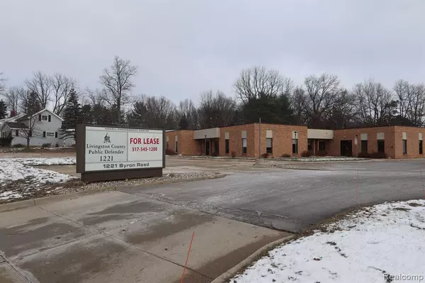 Howell, MI 48843,1221 BYRON Road 5
